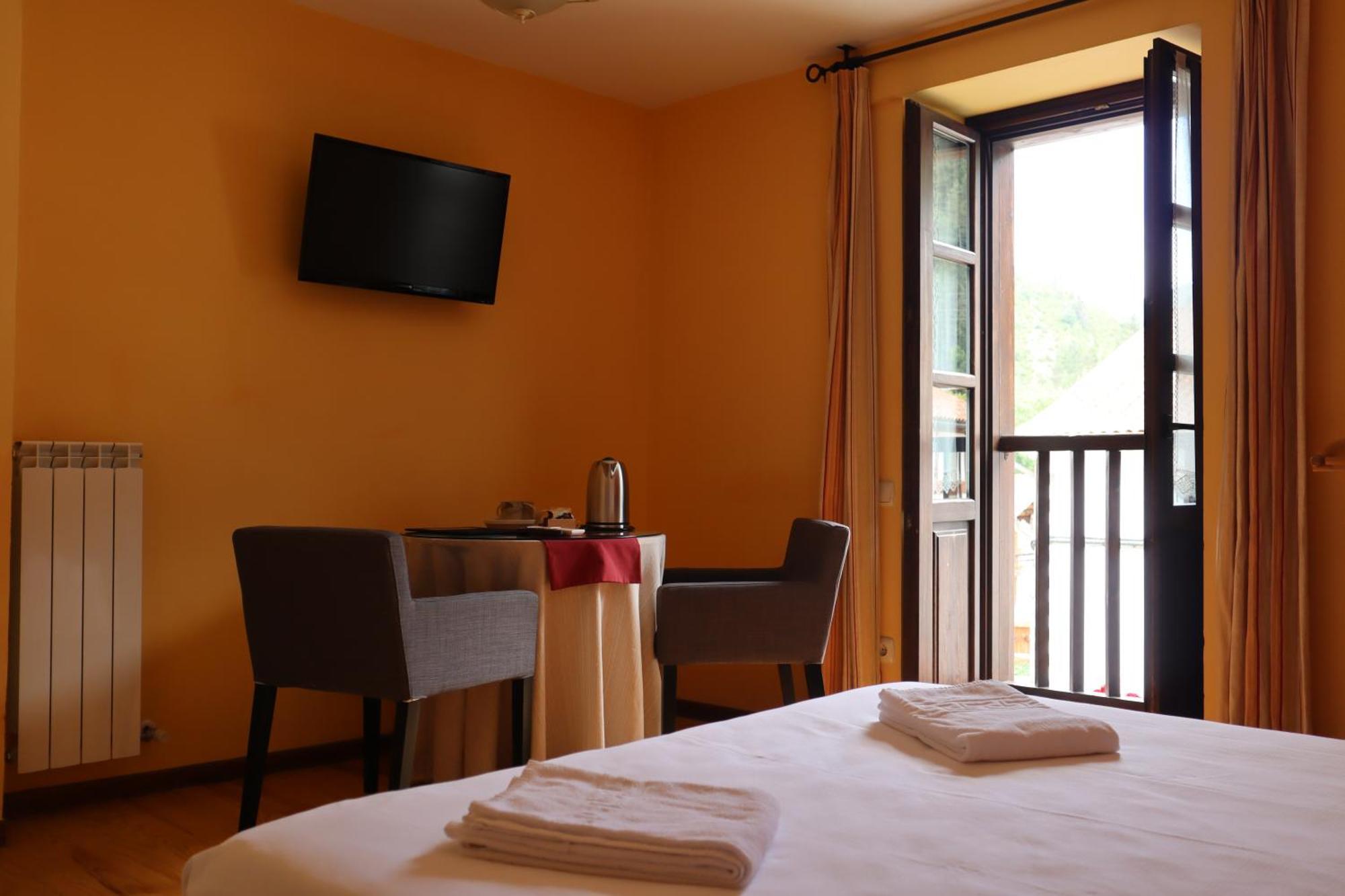 Hotel Rural El Almadiero Burgui Ngoại thất bức ảnh