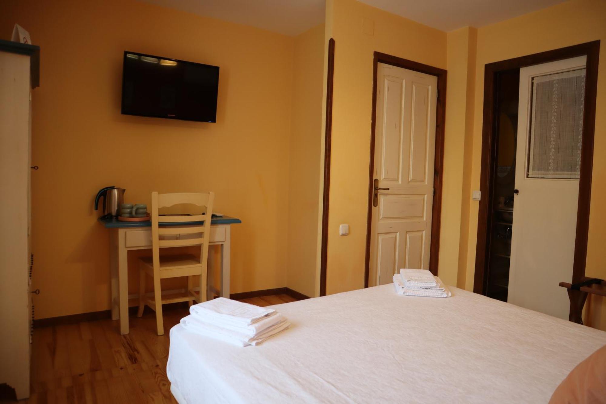 Hotel Rural El Almadiero Burgui Ngoại thất bức ảnh