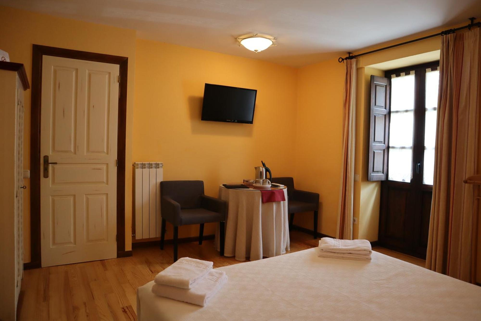 Hotel Rural El Almadiero Burgui Ngoại thất bức ảnh